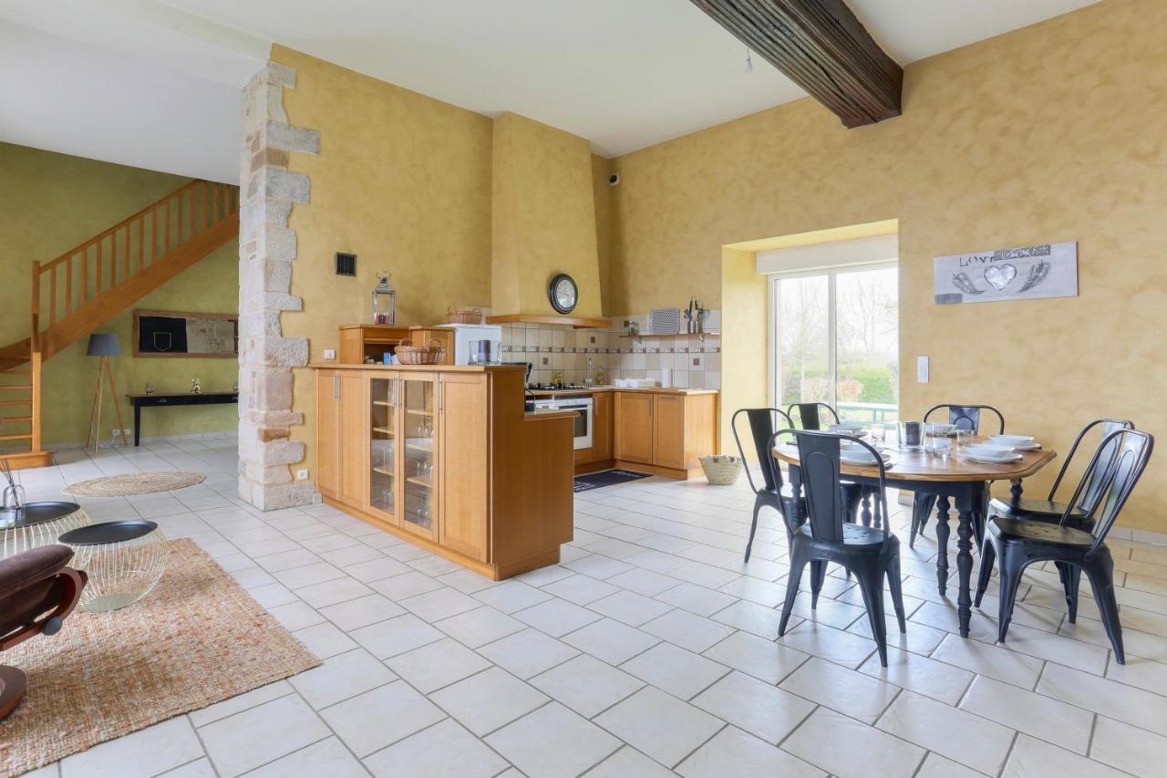 Tour Des Alleux - Maison De Maitre Pour 6 Taden Bagian luar foto
