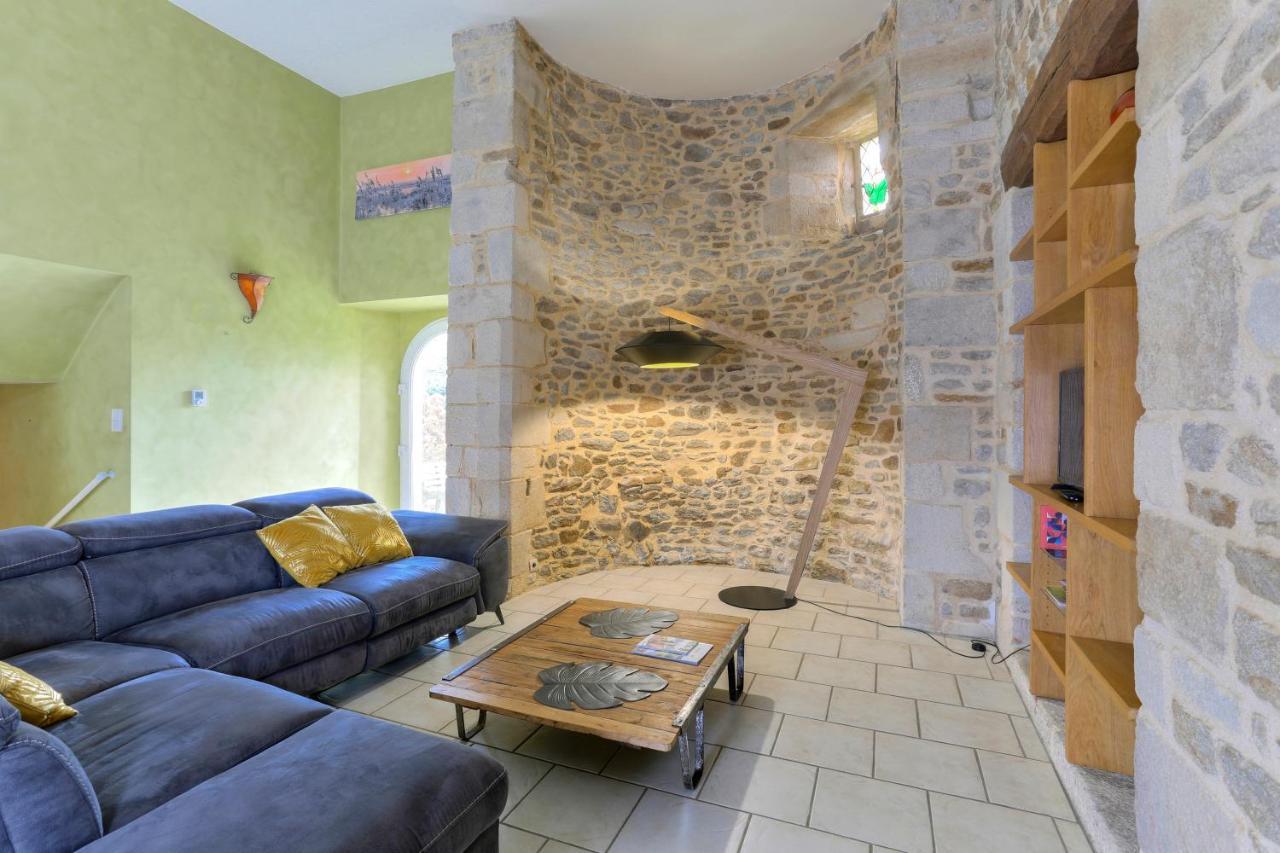 Tour Des Alleux - Maison De Maitre Pour 6 Taden Bagian luar foto